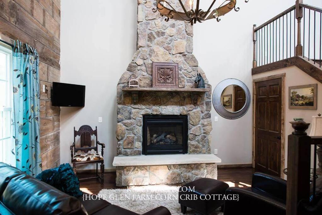 Corn Crib Cottage Barn And Villa At Hope Glen FarmCottage Grove エクステリア 写真